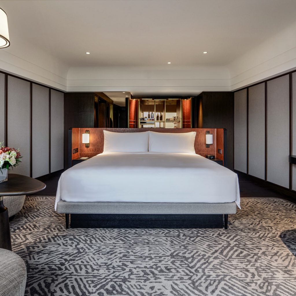 fairmont-singapore-hotel-room